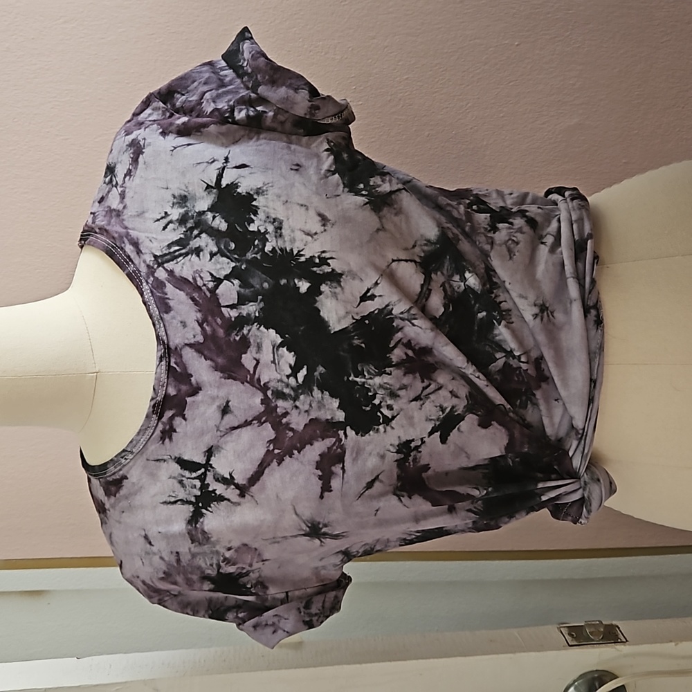 Black and purple tie dye t shirt